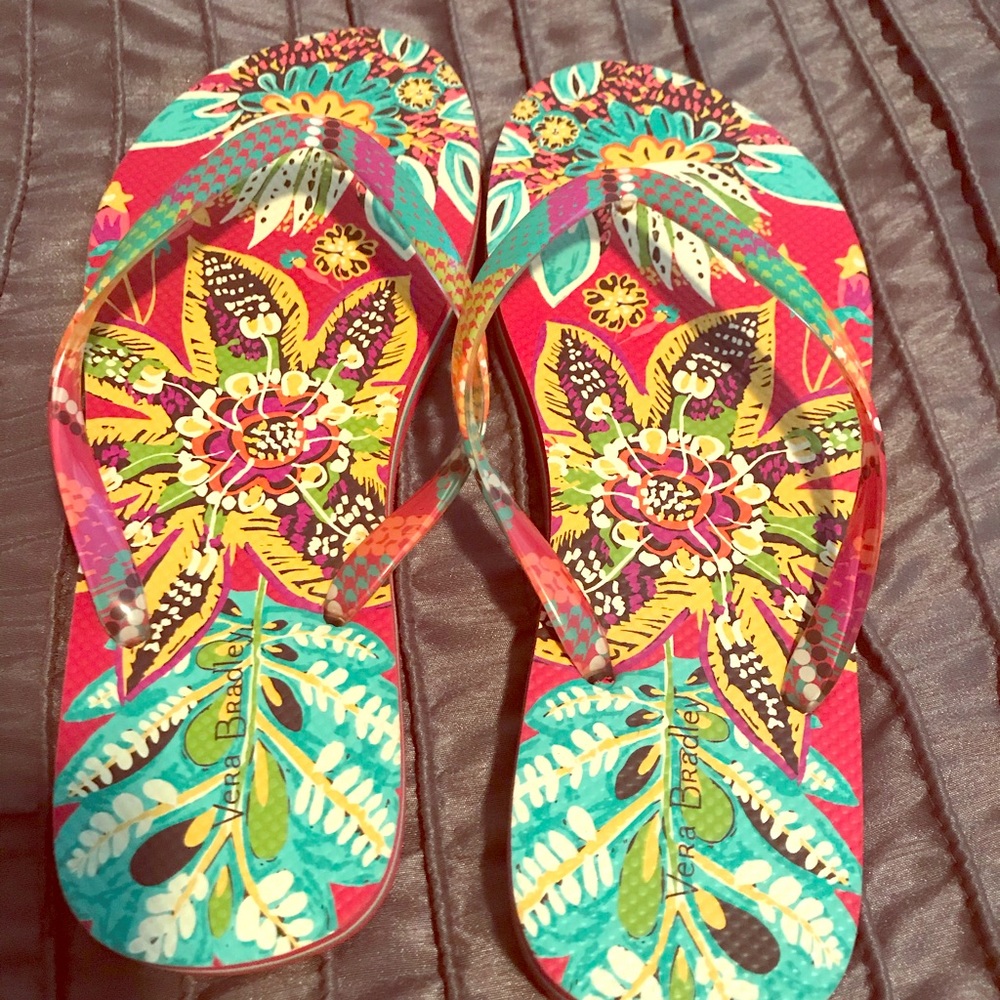 Super comfy and stylish Vera Bradley flip flops